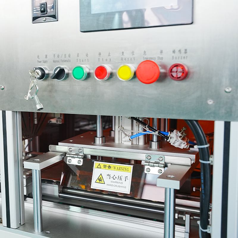 Ganap na Awtomatikong Cosmetic Aluminum Pan Loading at Feeding Machine Ganap na Awtomatikong Cosmetic Aluminum Pan Loading at Feeding Machine